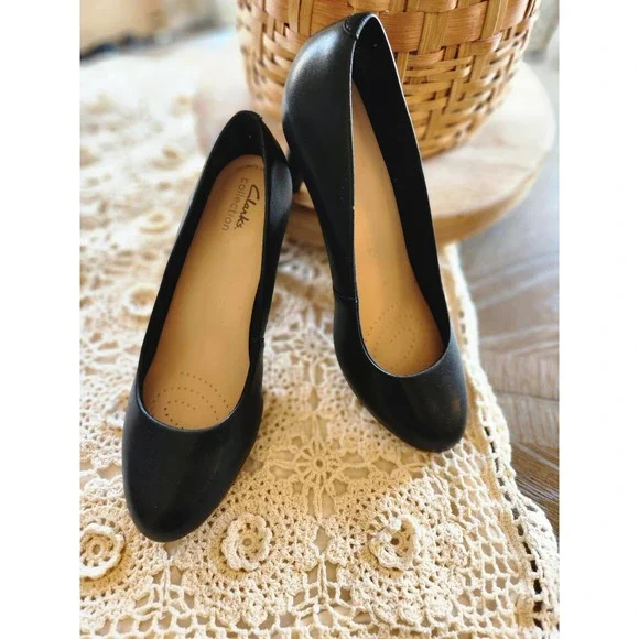 Clarks Adriel Viola Black Pumps Women's size 7.5, 9.5W, 10M - Picture 7 of 13